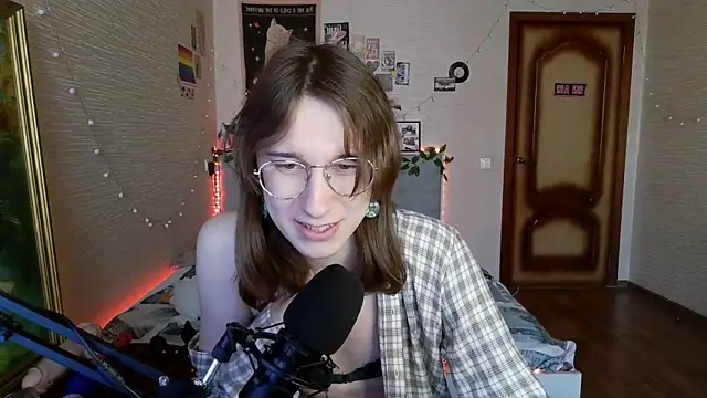 Snapshot of tangerine4dreams chatting on 03-01-25, 09:07 tangerine4dreams online show from 03-01-25, 09:07