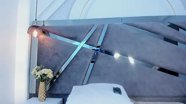 Giselle Lauren online show from 11-01-25, 08:36