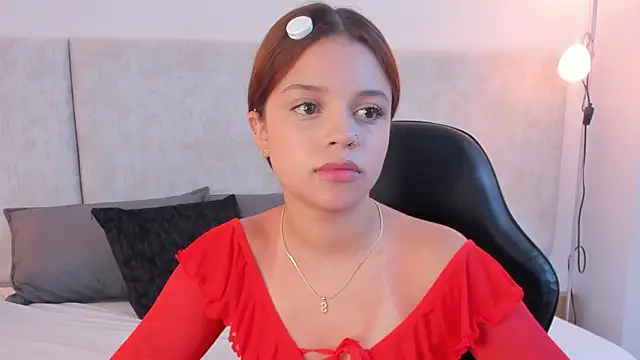 Giselle Lauren online show from 03-16-26, 08:44