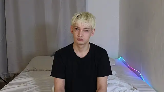 Julian wins online show from 03-31-26, 11:51