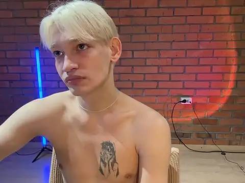 Julian wins online show from 02-08-25, 07:59