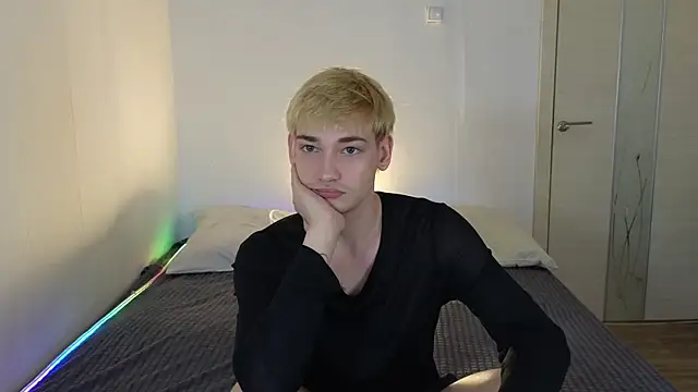 Snapshot of Julian_wins chatting on 04-22-26, 11:55 Julian wins online show from 04-22-26, 11:55