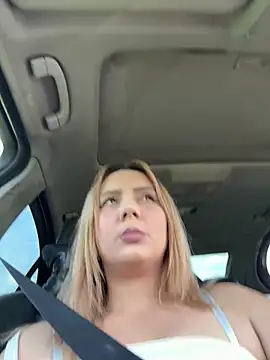 hotamanda01 online show from 04-28-26, 12:53