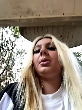 hotamanda01 online show from 11-30-25, 01:01