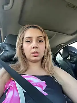 hotamanda01 online show from 04-24-26, 12:29