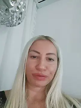 visnjica online show from 10-24-25, 04:17