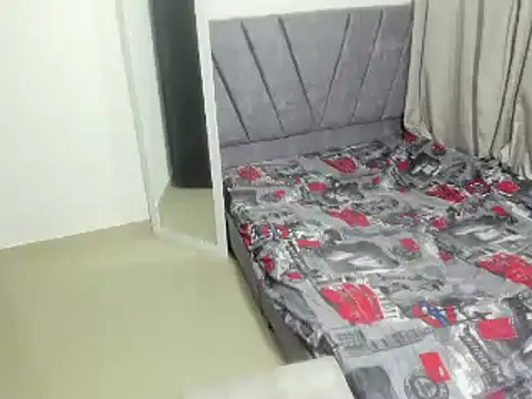 enyelsalas2 online show from 09-11-25, 01:27