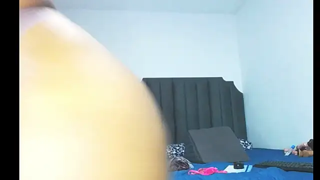 Snapshot of moree_Queen chatting on 02-20-25, 01:14 moree Queen online show from 02-20-25, 01:14