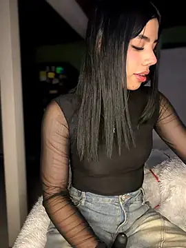 Laura-Khalifa online show from 04-01-26, 06:59