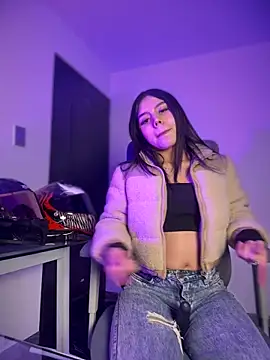 Laura-Khalifa online show from 11-21-25, 06:45