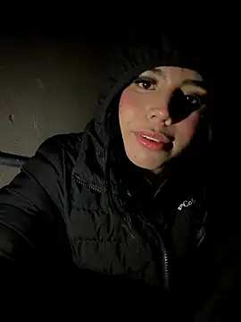 Laura-Khalifa online show from 05-16-26, 06:23