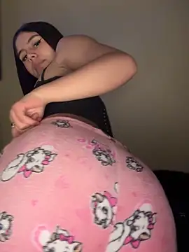 Laura-Khalifa online show from 11-07-25, 05:56