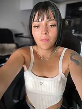 Dulce  Boyd online show from 10-16-25, 01:52