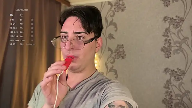 dark-willoww online show from 12-20-25, 02:20