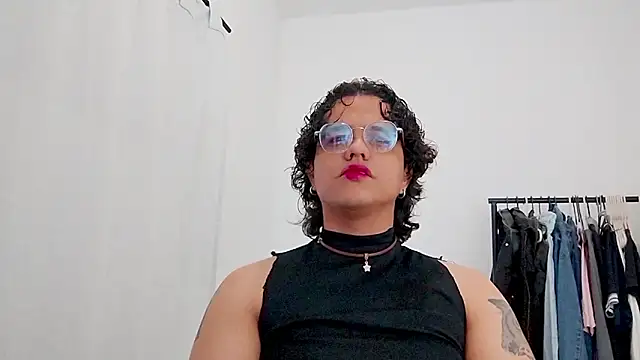 Snapshot of Diane_blossom chatting on 02-25-26, 01:44 Diane blossom online show from 02-25-26, 01:44