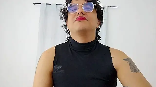 Snapshot of Diane_blossom chatting on 02-03-26, 12:32 Diane blossom online show from 02-03-26, 12:32