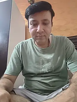Snapshot of innocentboy1987 chatting on 07-15-26, 04:25 innocentboy1987 online show from 07-15-26, 04:25