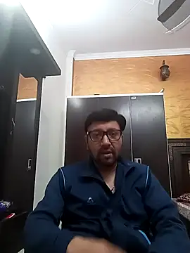 innocentboy1987 online show from 02-25-25, 06:36