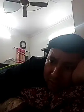 innocentboy1987 online show from 03-03-25, 05:05