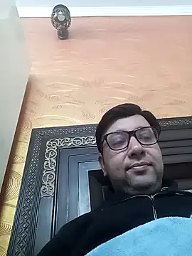 innocentboy1987 online show from 02-28-25, 07:48