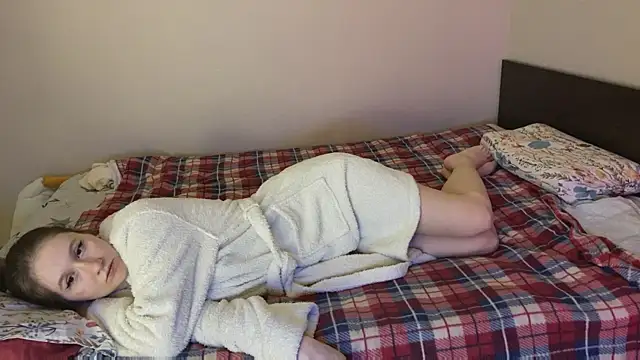 Sabrinaanddaniel online show from 12-13-25, 08:04