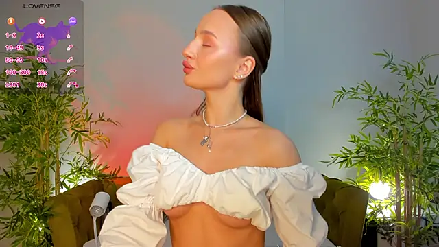 miiss  lulu online show from 06-04-26, 01:10