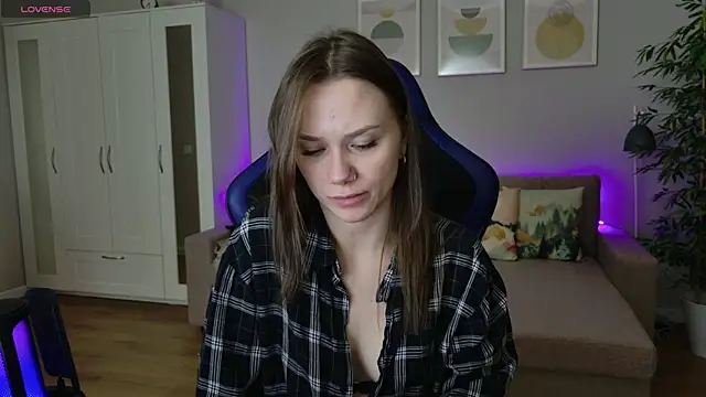 alexa feels  online show from 04-03-26, 03:51