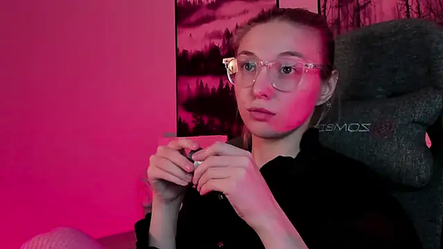 PhilippaAdamas online show from 03-07-25, 05:40