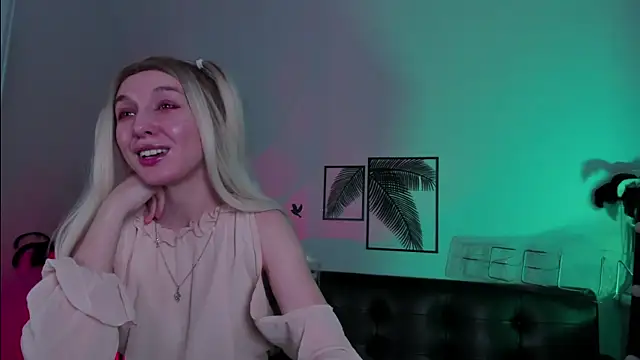 PhilippaAdamas online show from 03-13-25, 05:43