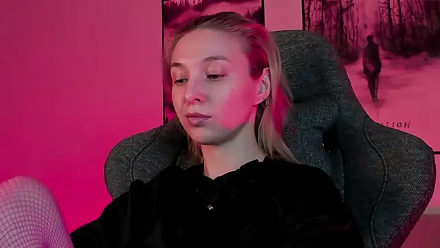 PhilippaAdamas online show from 03-07-25, 08:45