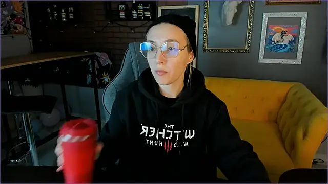 PhilippaAdamas online show from 09-18-25, 12:02