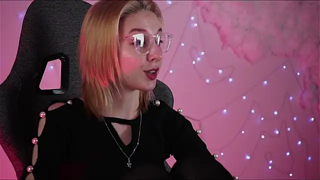 PhilippaAdamas online show from 02-27-25, 08:46