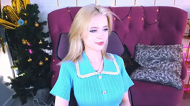 LeonaStane online show from 12-14-25, 06:02