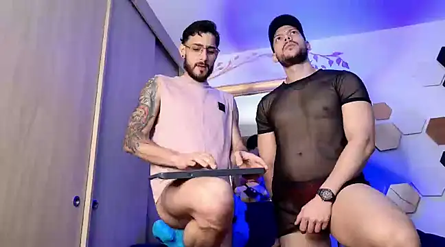 Snapshot of bakersboyssexys chatting on 03-20-25, 12:51 bakersboyssexys online show from 03-20-25, 12:51