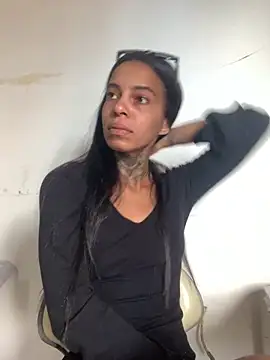 Snapshot of casalshowtime2 chatting on 04-05-26, 11:06 casalshowtime2 online show from 04-05-26, 11:06