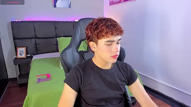 Aiiden 15 online show from 12-20-25, 12:52