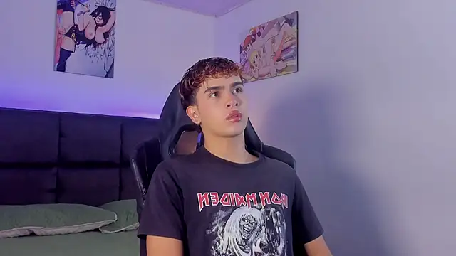 Aiiden 15 online show from 10-27-25, 01:23