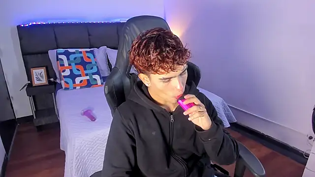 Aiiden 15 online show from 12-02-25, 12:51