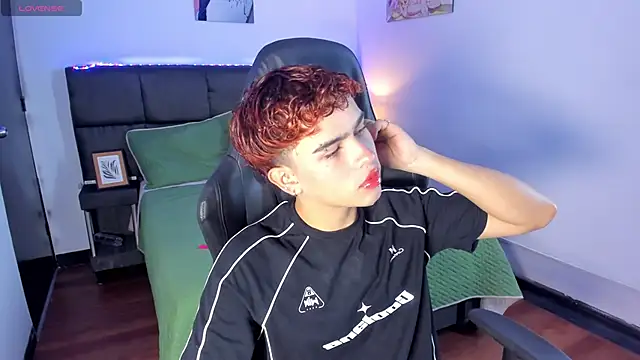 Aiiden 15 online show from 11-20-25, 12:39