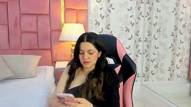 ArianaFranco online show from 09-26-25, 12:45