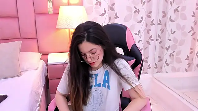 ArianaFranco online show from 12-13-25, 09:43