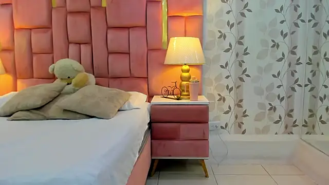 ArianaFranco online show from 04-07-26, 01:13