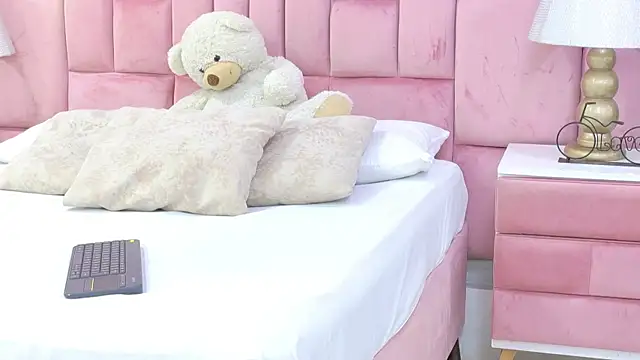 Snapshot of ArianaFranco chatting on 07-15-26, 12:56 ArianaFranco online show from 07-15-26, 12:56