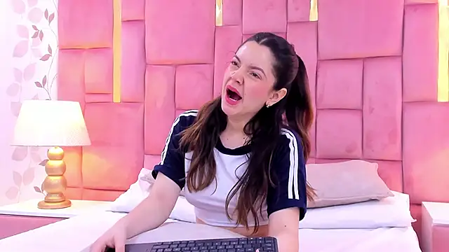 ArianaFranco online show from 11-01-25, 01:49