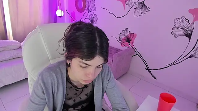 Isabela Fiorelli online show from 04-19-26, 01:34