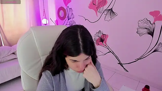 Isabela Fiorelli online show from 04-28-26, 01:37