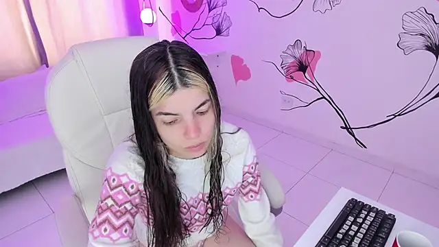 Isabela Fiorelli online show from 10-10-25, 02:07