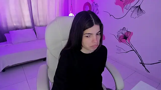 Isabela Fiorelli online show from 12-15-25, 01:17