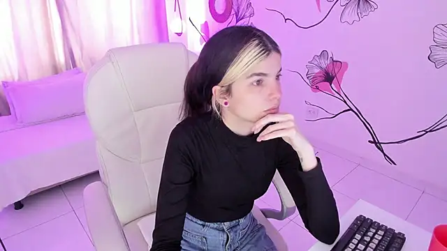 Isabela Fiorelli online show from 11-04-25, 01:15