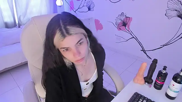 Isabela Fiorelli online show from 10-16-25, 01:52